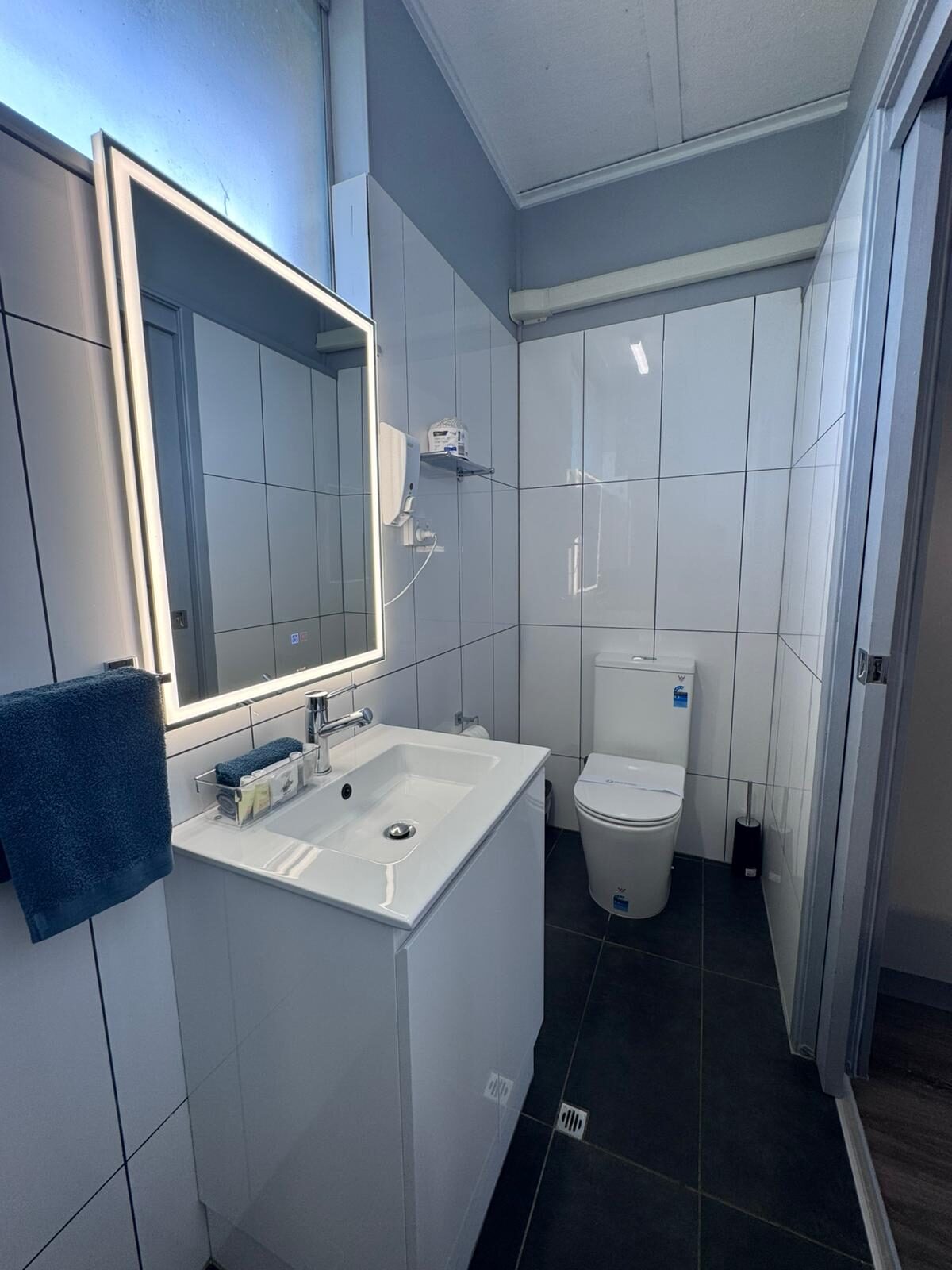 Brand-new ensuite with LED mirror